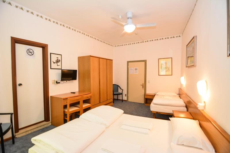 Triple Room image 4