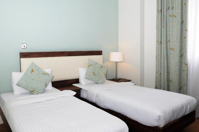 Twin Room image 1