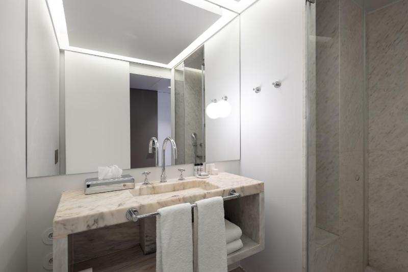 Double Room - Ground Floor image 2