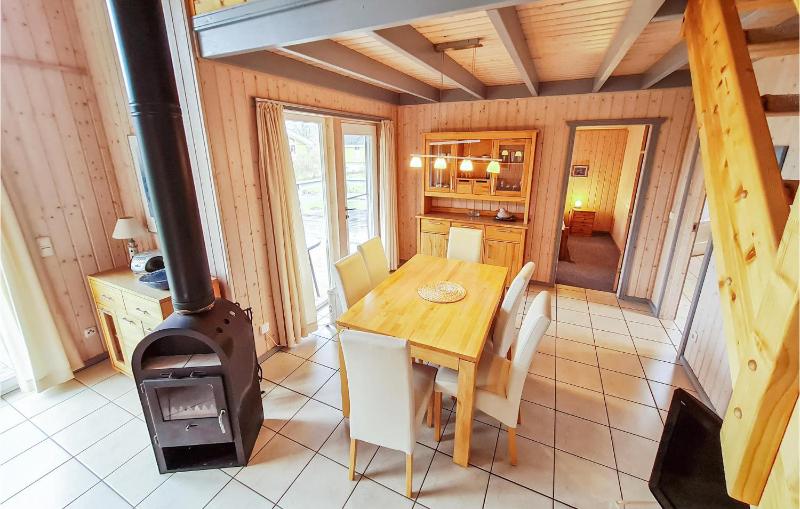 Nice Home In Rechlin With Sauna - image 4