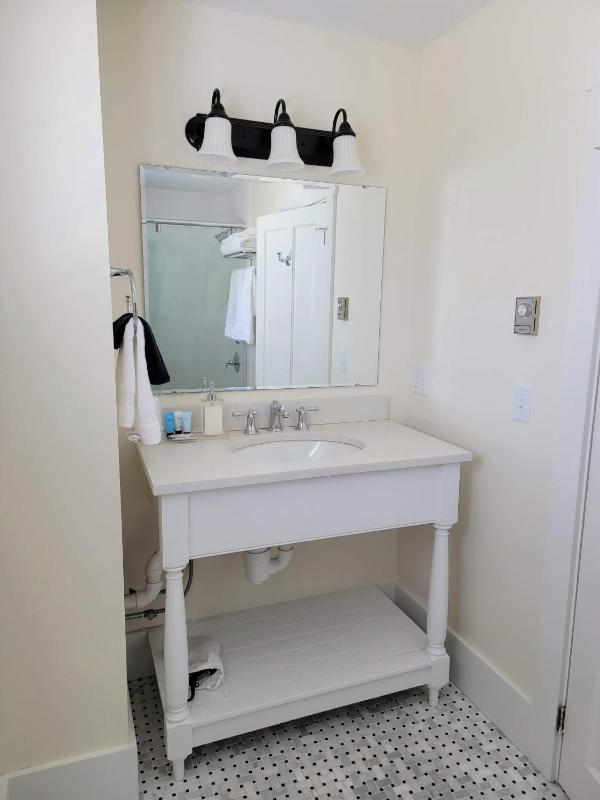 King Suite with Ocean View image 2