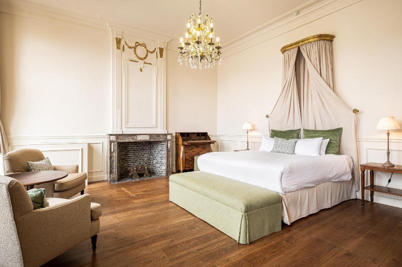 Royal Executive Room image 1