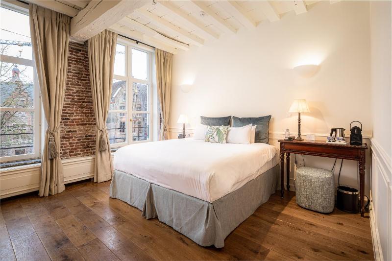  Executive Room with Canal View image 1