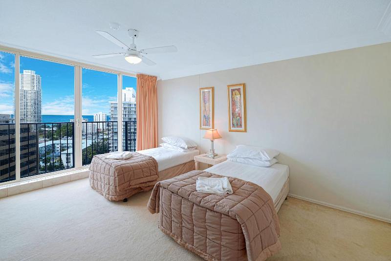 Condor Apartments by Gold Coast Premium - image 15