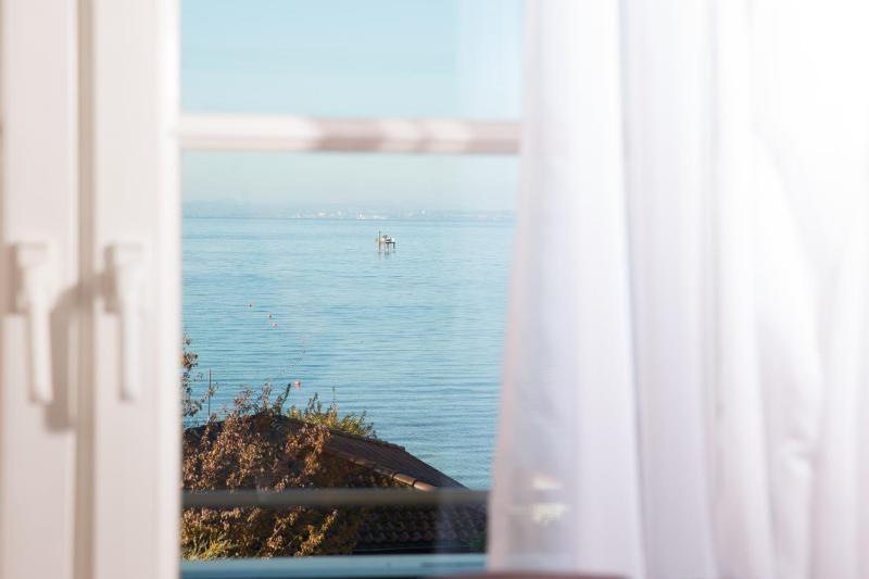 Suite with Lake View image 4