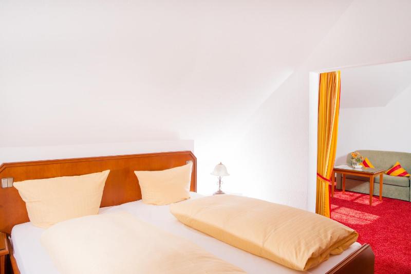 Junior Suite with Balcony image 4
