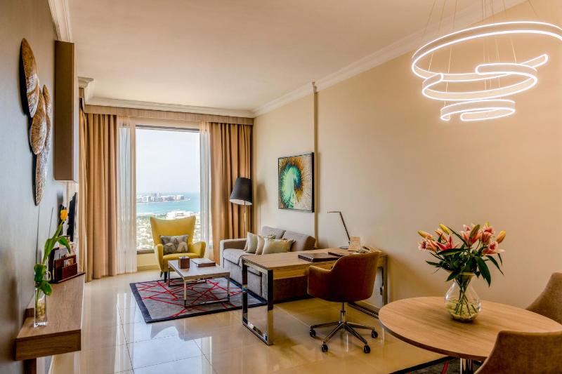 Premium Suite with Sea View with Free Shuttle Beach & Mall Transfer image 3