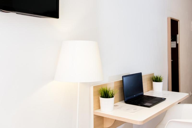 Twin Room image 1