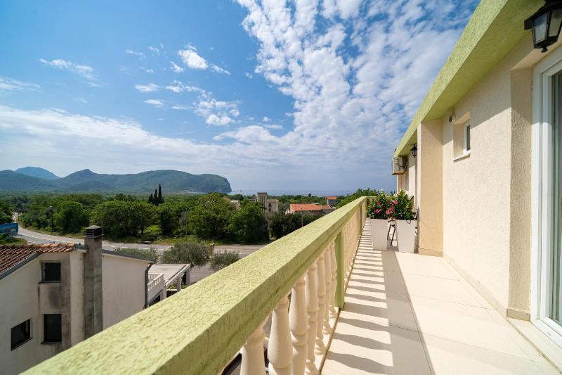 Studio with Sea View image 1