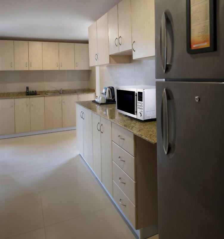 Grand Suite with Sea View with Free Shuttle Beach & Mall Transfer image 4