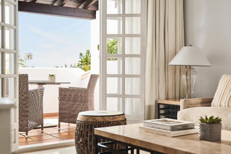 One-Bedroom Suite image 1