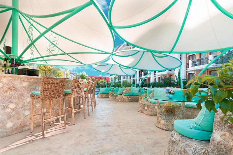 Harmony Suites Grand Resort - image 19