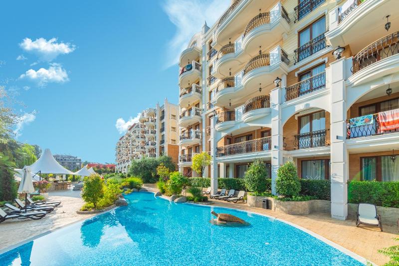 Harmony Suites Grand Resort - image 1