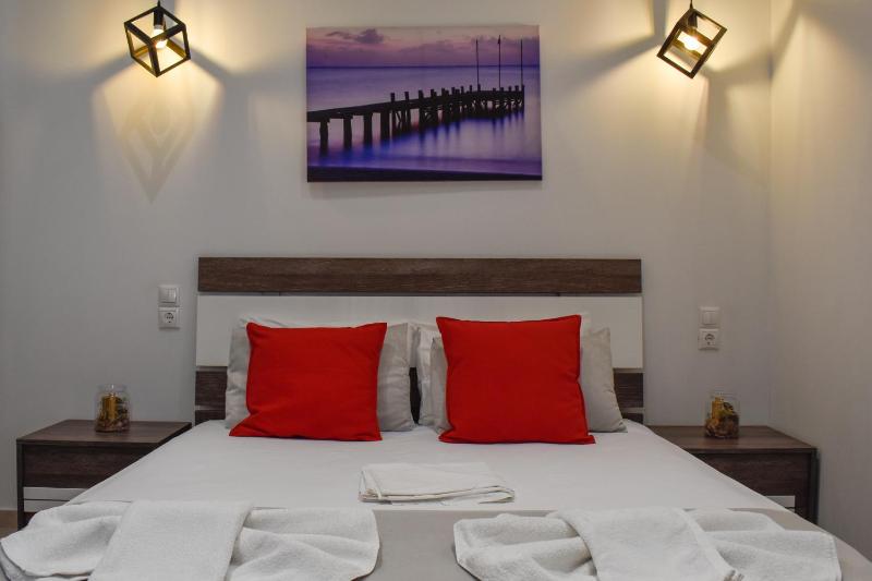 Deluxe Double Room with Balcony image 1