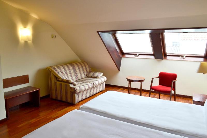 Double or Twin Room with Extra Bed image 3