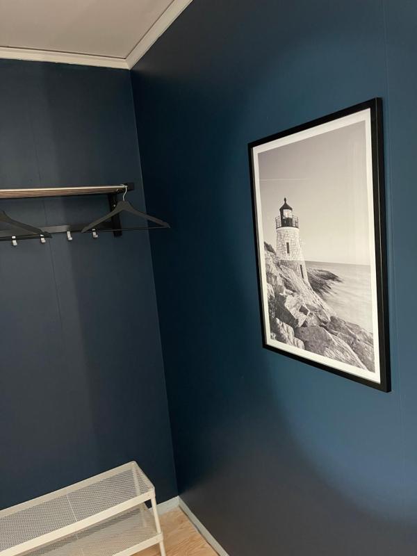 Family Room image 3