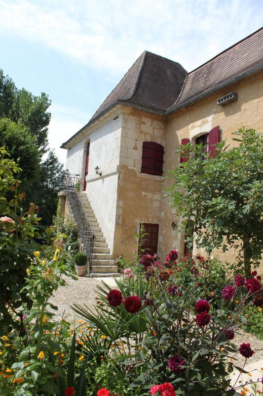 One-Bedroom Cottage image 2