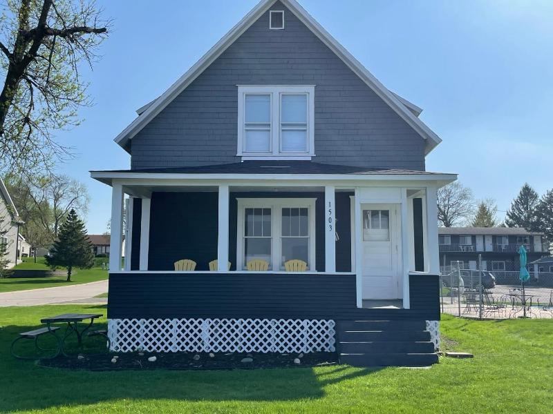 Bungalow image 2