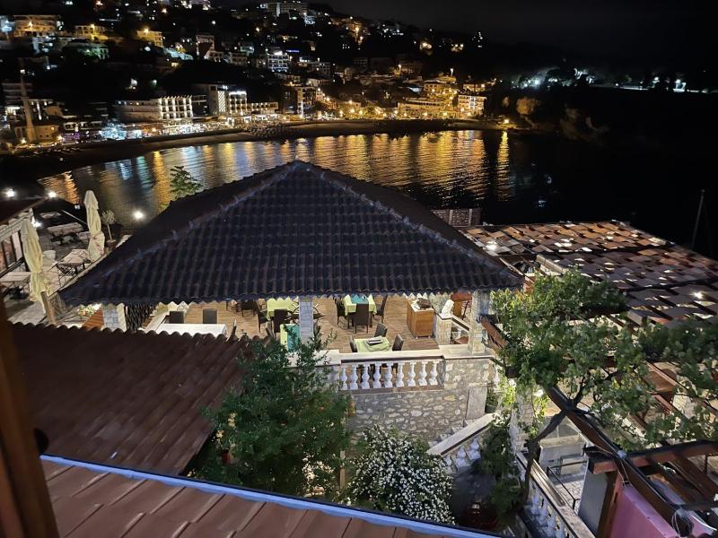 Apartment with Sea View image 3