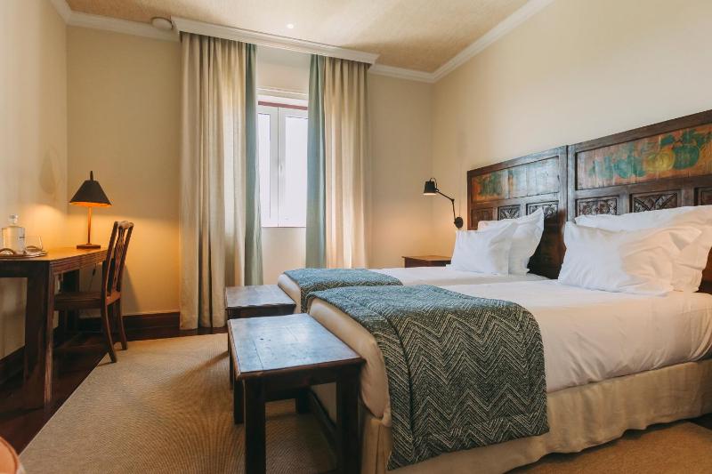 Standard Double or Twin Room image 1