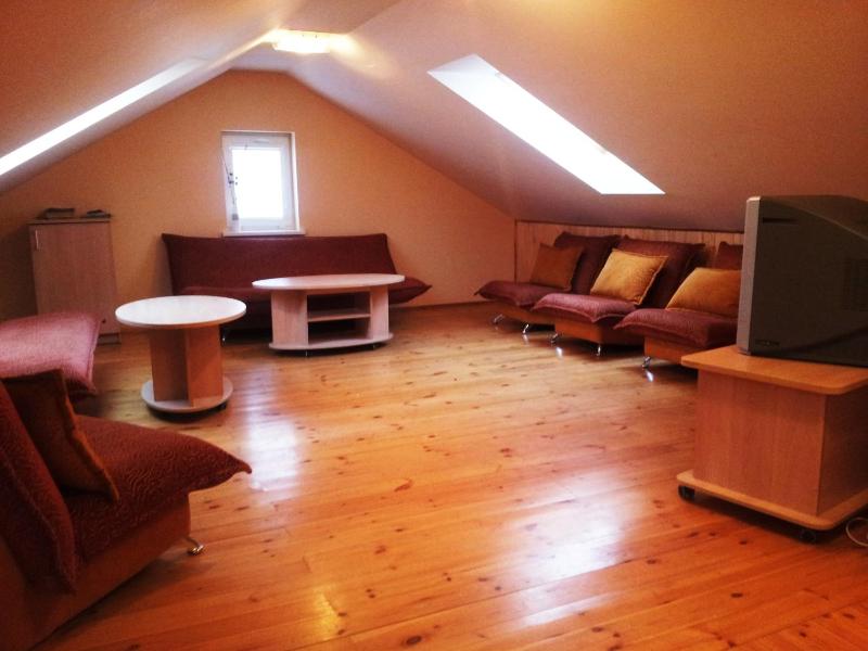 Quadruple Room with Shared Bathroom image 2