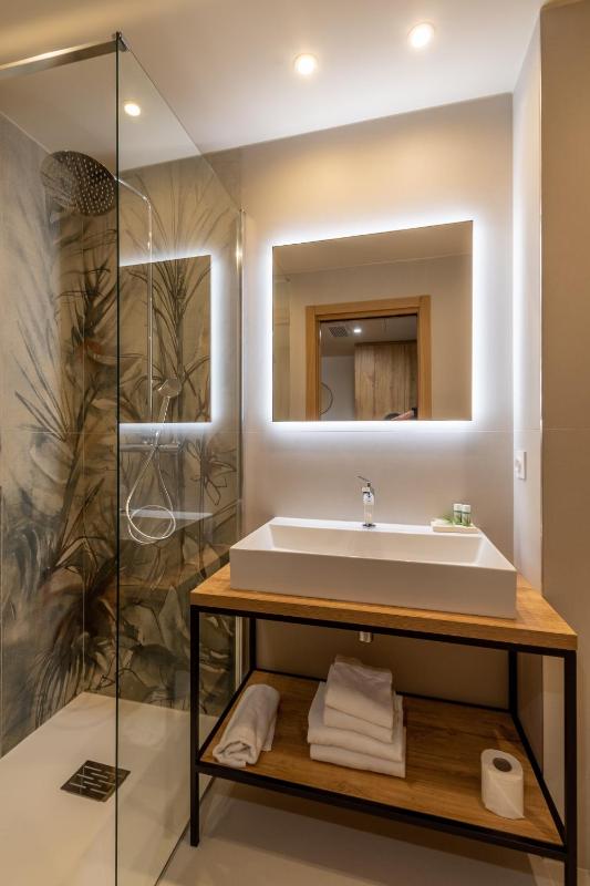 Confort Double Room image 3
