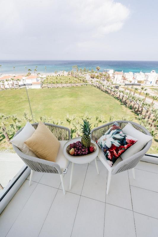 Suite with Sea View image 4