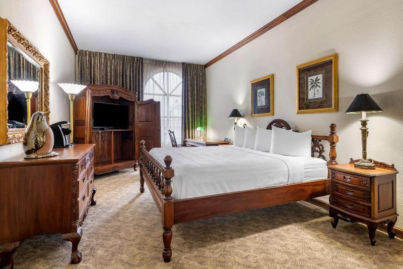 Presidential Suite image 1
