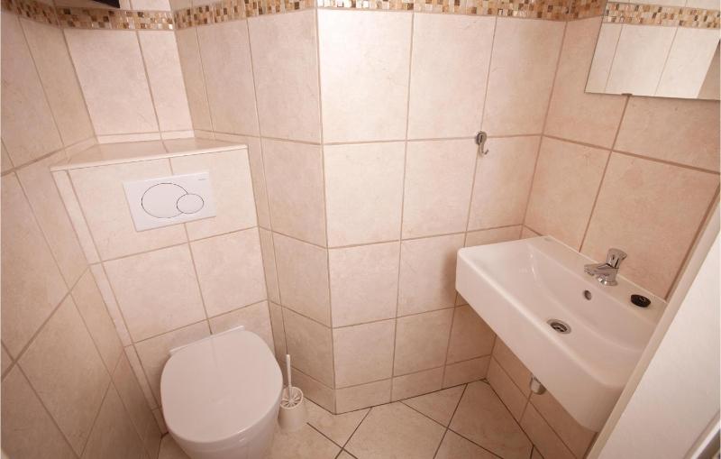 Two-Bedroom Holiday Home image 4