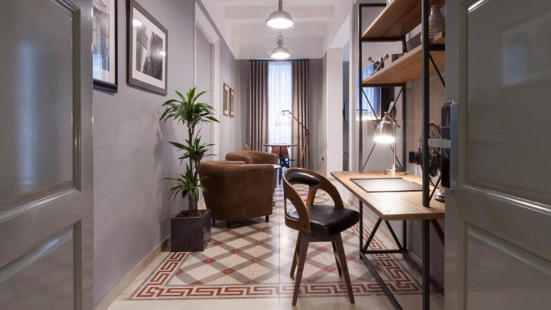 Superior Double Room with City View image 4