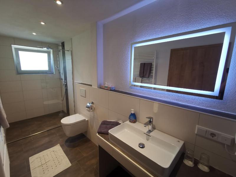 Junior Suite with Balcony image 3
