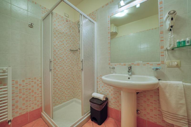 Family Room image 3