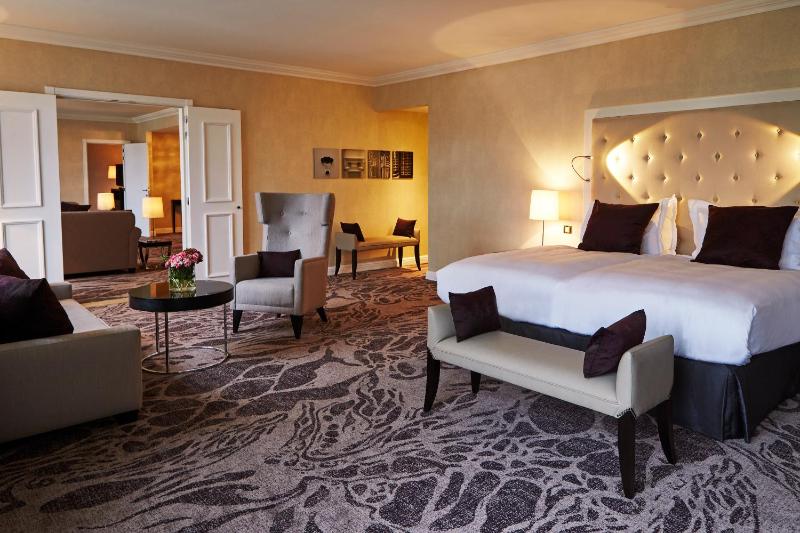 Presidential Suite image 4