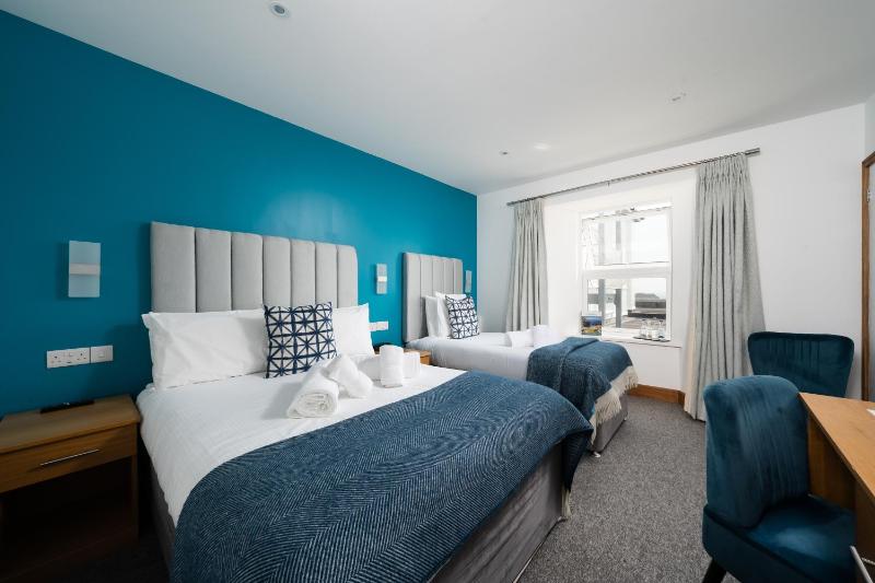 Family Room with Sea View image 1
