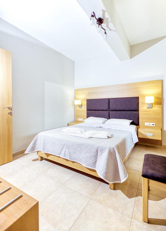 Superior Two-Bedroom Apartment image 3