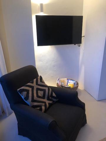 Studio Apartment image 3