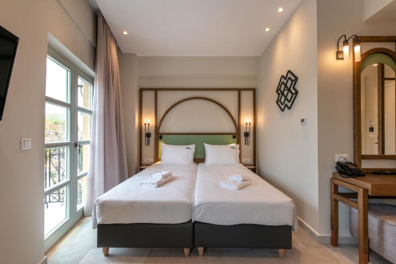 Quadruple Room- Interior image 3