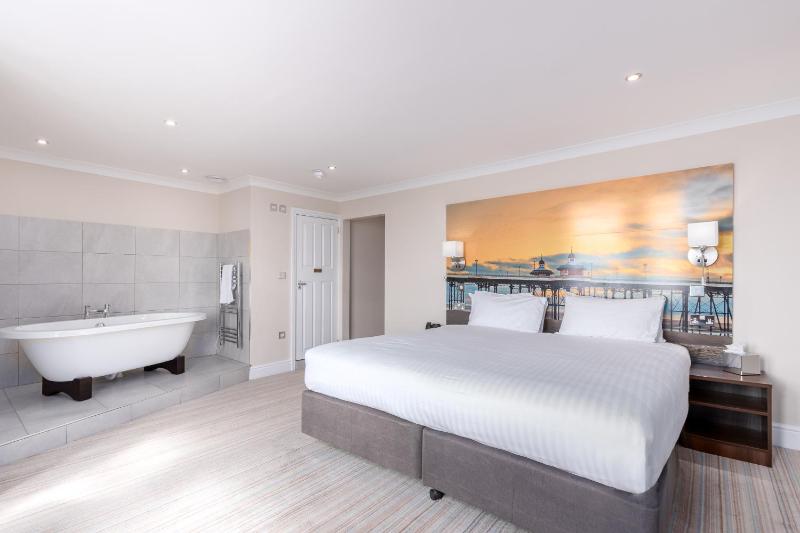 Junior Suite with Sea View image 3