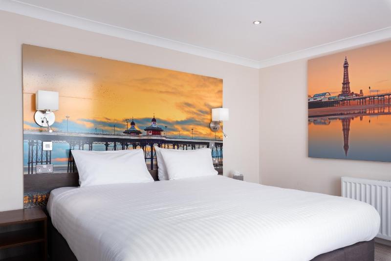 Junior Suite with Sea View image 2