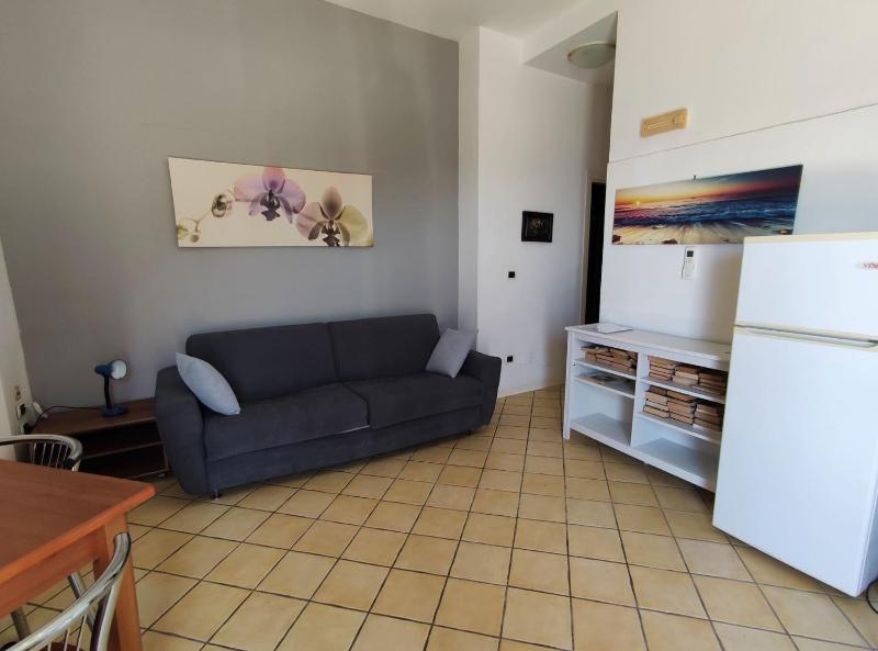 Superior One-Bedroom Apartment image 3