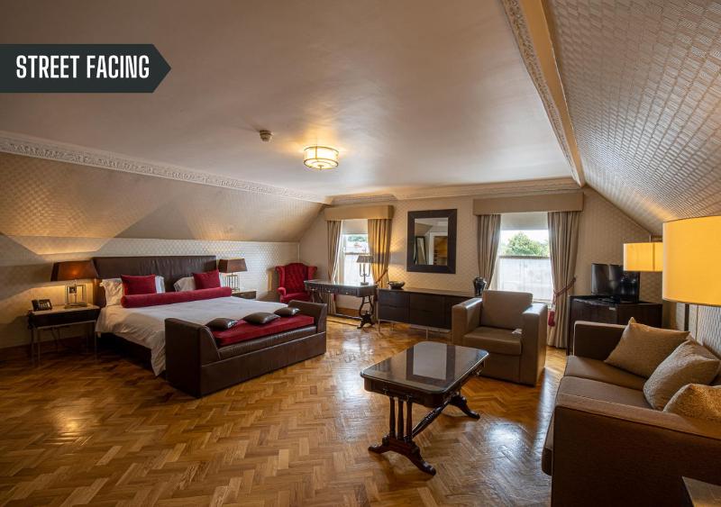 Penthouse Suite image 1