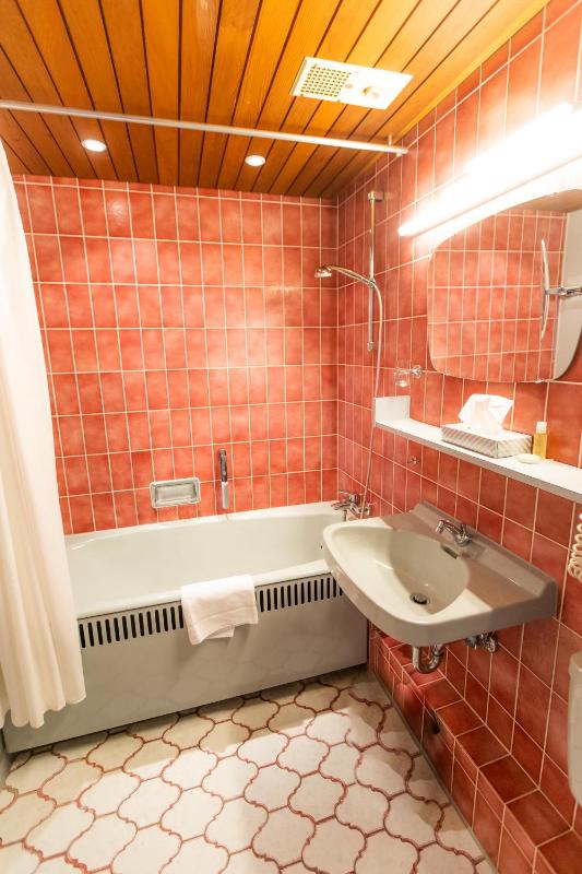 Standard Single Room image 4