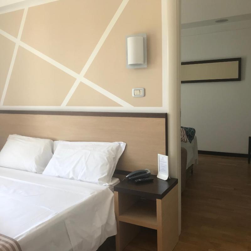 Hotel Royal - image 4