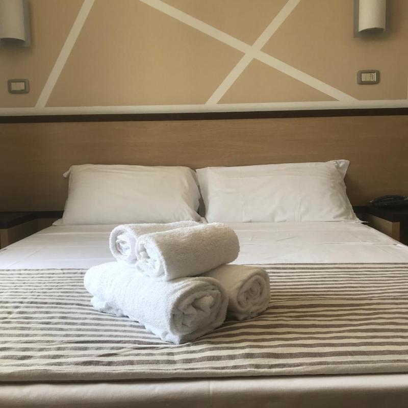 Hotel Royal - image 9