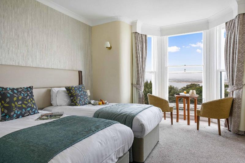 Twin Room with Sea View image 3