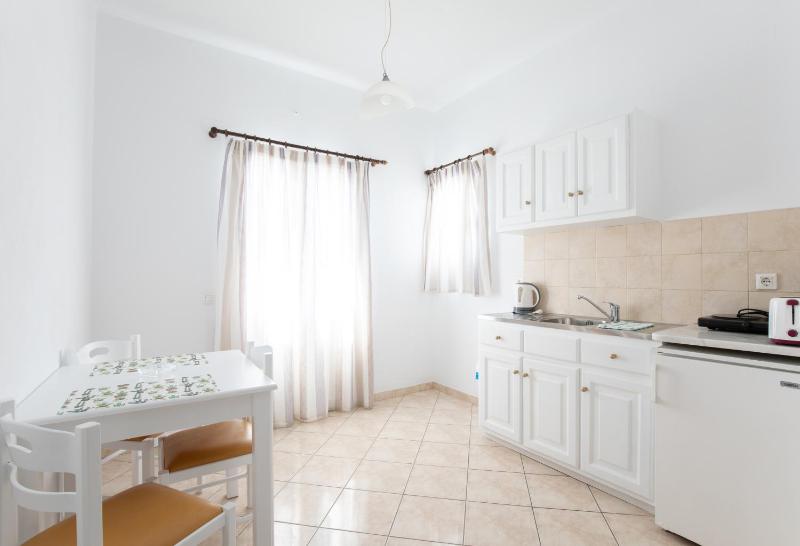 Double Room with Sea View image 2