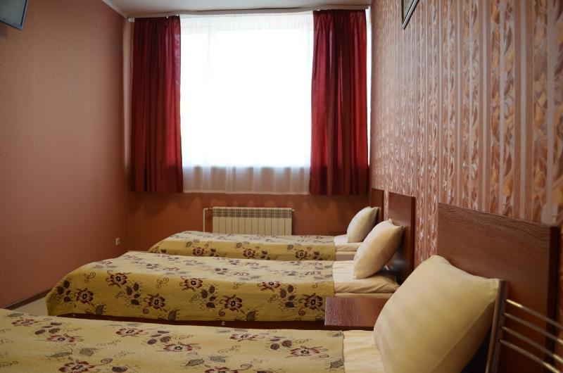 Standard Triple Room image 3