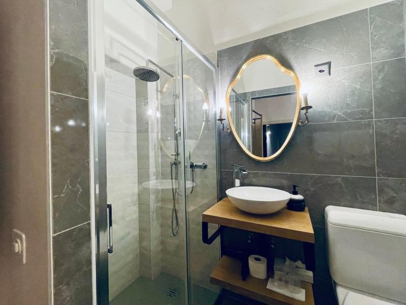 Basic Triple Room image 1