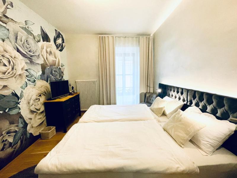 Double Room image 4
