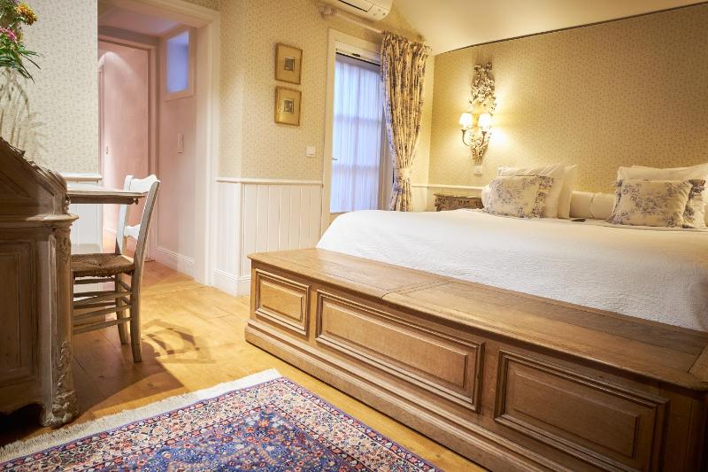 Standard Large room on the ground floor (No View) image 1